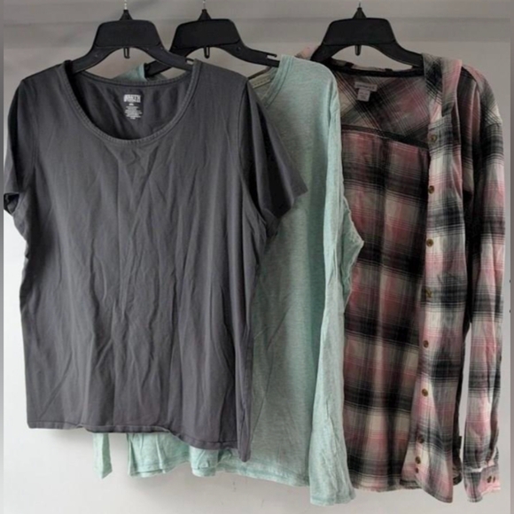 Carhartt Duluth Women's 3PCS Lot Size XXL T-Shirt Longsleeve & Hooded Button Up - Picture 1 of 6